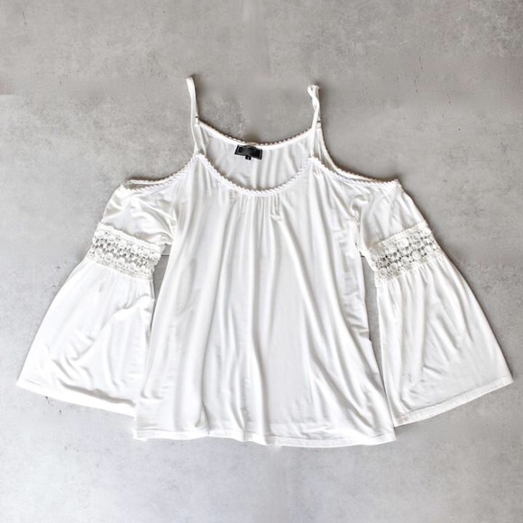 POL Tops - NWOT Cold Shoulder Boho Top